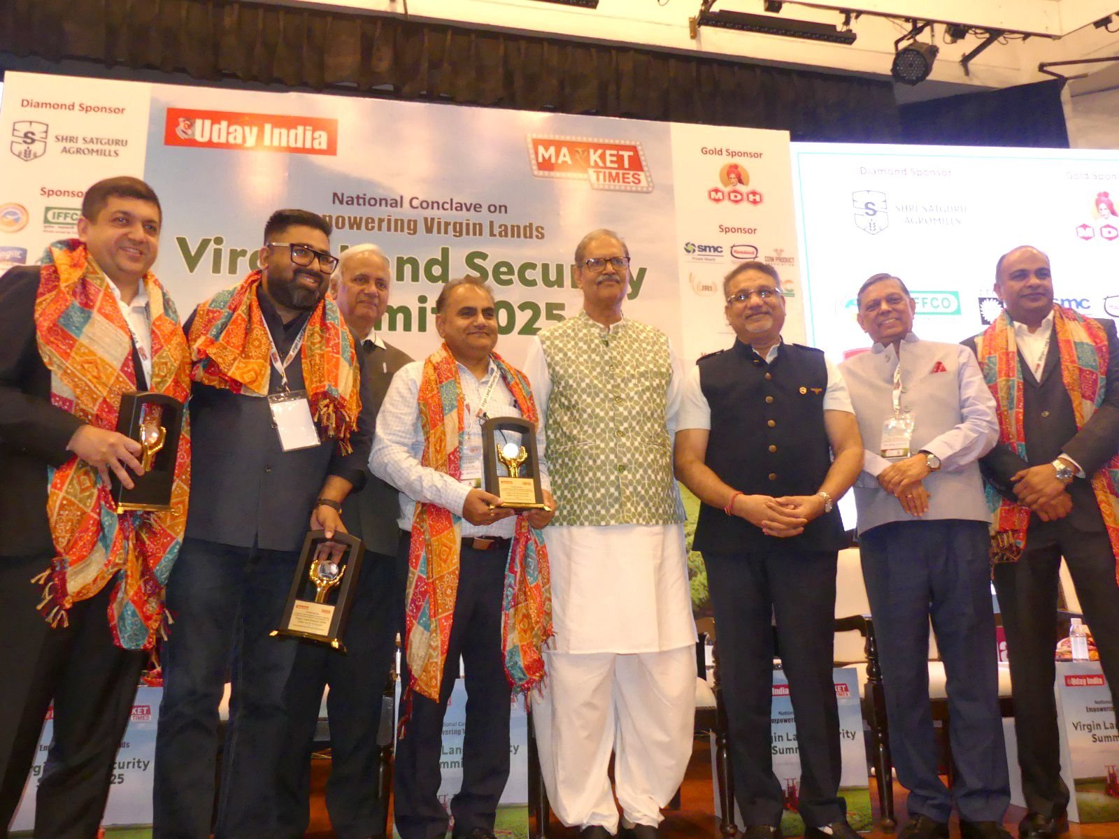 winfra directors take award for grain storage tanks manufacturer